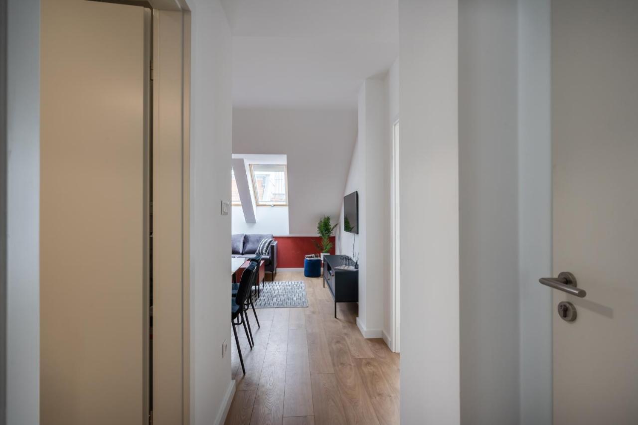 The Rose Garden Pot- Parking Apartamento Budapest